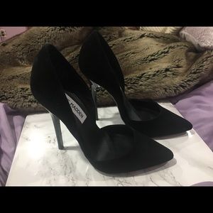 Steve Madden Suede Pumps